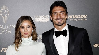 Hummels bị vợ cũ tố cáo ưu ái bạn gái mới hơn cả con trai