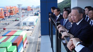 Tổng Bí thư Tô Lâm thăm cảng biển Busan, Hàn Quốc