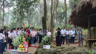 80 năm Quốc khánh: Rộn ràng mùa du lịch về nguồn