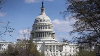Khủng hoảng ngân sách và nguy cơ đóng cửa Chính phủ Mỹ