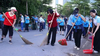 Hà Nội phát động Lễ ra quân tổng vệ sinh môi trường