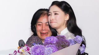 Hoà Minzy mời Mẹ Việt Nam anh hùng ra mắt MV "Nỗi đau giữa hoà bình"