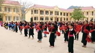 Hướng tới tiếp cận công bằng về giáo dục cho đồng bào dân tộc thiểu số