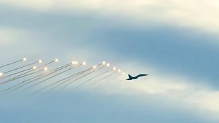 Khoảnh khắc đẹp 'tuyệt đối điện ảnh' của Không quân Việt Nam tại Tổng duyệt A80