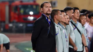 HLV ngoại ở V-League: Người vui, kẻ buồn