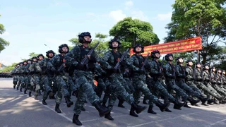 Thực hành cơ động lực lượng, vũ khí chuẩn bị diễu binh, diễu hành tại Quảng trường Ba Đình
