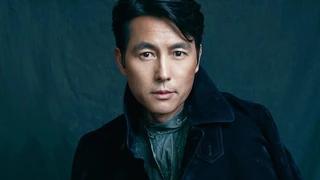 Tài tử Jung Woo Sung kết hôn sau sóng gió ở tuổi U60