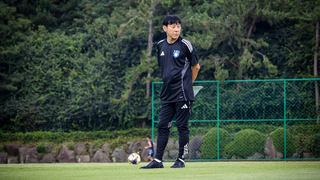 Shin Tae-yong trở thành cứu tinh của nhà vô địch K-League đang khủng hoảng