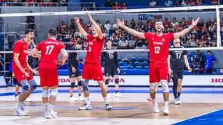 Làng bóng chuyền thế giới liên tục chứng kiến những cú sốc lớn, khiến người hâm mộ chấn động