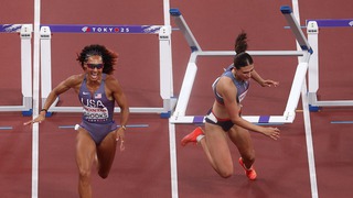 VĐV ngã đau vẫn kiên cường thi đấu và lập kỷ lục tại giải vô địch thế giới