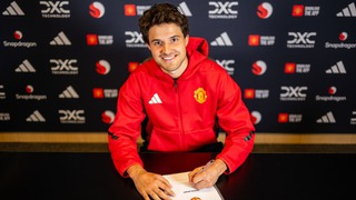 Vì sao MU đặt cược vào Senne Lammens?