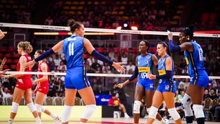 Đội bóng chuyền số 1 thế giới thắng trận thứ 34 liên tiếp, vào bán kết World Championship 2025