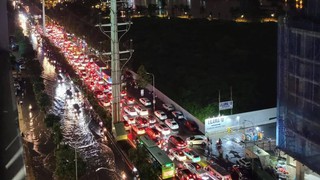 Giao thông sau trận mưa lớn kéo dài từ đêm 29/9 đến tối 30/9