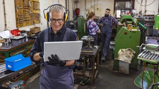 Người cao tuổi: Nguồn lực bạc - sức mạnh vàng