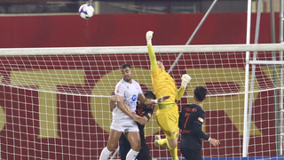 Không gọi Nguyễn Filip và Đình Triệu, HLV Kim Sang Sik gửi 'lời nhắn' đanh thép 