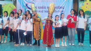 Sân khấu truyền thống giữa lòng đô thị: Làn gió mới đến từ những "mầm xanh"