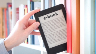 Góc nhìn 365: Từ Chỉ thị 04 tới hành trình tái lập bản quyền ebook