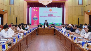 Sự phát triển của AI gia tăng cạnh tranh, tác động đến chuẩn mực văn hóa công chúng