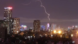 Cảnh báo mưa dông kèm lốc sét, mưa đá ở Bắc Bộ từ chiều tối 3/4