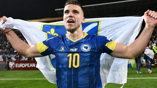 Cầu thủ chơi lớn, mời toàn bộ CĐV của CLB uống bia sau khi giành vé World Cup 2026