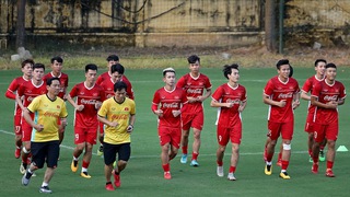 HLV Alfred Riedl: ‘Tuyển Việt Nam có cơ hội vô địch AFF Cup’