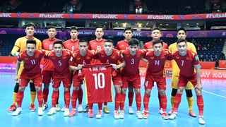 Tuyển futsal về nước ngày 24/9, HLV Phạm Minh Giang khỏe