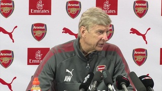 Wenger gọi lịch thi đấu là ‘tàn nhẫn’, Pulis ám chỉ trọng tài thiên vị Arsenal