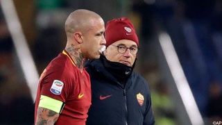 Nainggolan khoe gẫy răng sau pha va chạm với tiền vệ của Milan