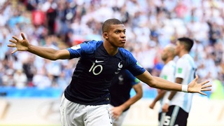 Bốn cựu tiền đạo lừng danh đồng loạt tán thưởng Kylian Mbappe