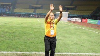 CẬP NHẬT tối 30/8: Ibrahimovic nhận án phạt vì tát Lee Nguyễn. Thầy Park hứa đem HCĐ về cho CĐV Việt Nam