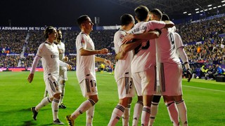 Video Levante 1-2 Real Madrid: Bale và Benzema lập công, Real thắng nhờ VAR