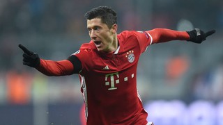 Lyon 0-3 Bayern: Lewandowski là tiền đạo cắm tốt nhất thế giới hiện tại