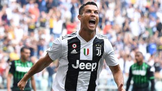 Từ MU đến Juventus, Ronaldo đã tiến hóa thành cỗ máy săn bàn thế nào?