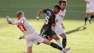 Sevilla 0-1 Real Madrid: Real rút ngắn khoảng cách với ngôi đầu