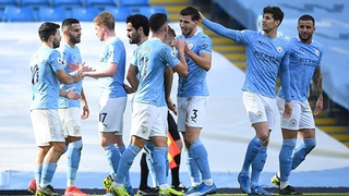 Man City 2-1 West Ham: Hai trung vệ cùng nổ súng, Man City thẳng tiến