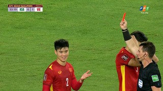 AFC lý giải về thẻ vàng đầu tiên của Duy Mạnh