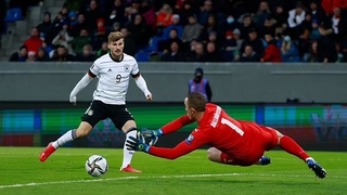 Timo Werner lại bỏ lỡ cơ hội trước gôn trống, CĐV ngán ngẩm