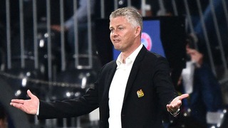 Solskjaer nói gì về quyết định thay người khiến MU thua trận?