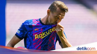 Barcelona: HLV Koeman khẳng định Luuk de Jong hay hơn cả Neymar