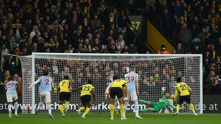 De Gea cản thành công liên tiếp 2 quả pen của Watford, MU vẫn thua trận