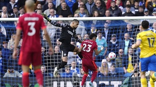 ĐIỂM NHẤN Brighton 0-2 Liverpool: Tiếp tục phả hơi nóng vào gáy Man City