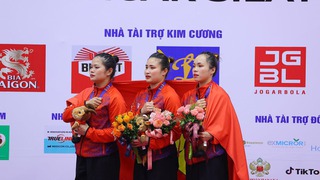 Ba VĐV Pencak Silat bật khóc sau khi đem HCV về cho Việt Nam