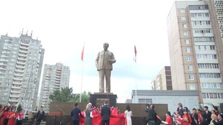 Khánh thành tượng Bác Hồ tại quê hương Lenin