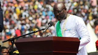 Huyền thoại bóng đá George Weah nhậm chức Tổng thống Liberia