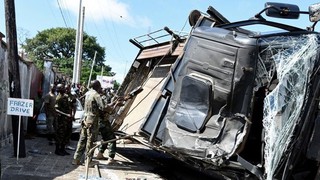 Lật xe quân sự ở Sierra Leone, hơn 80 người thương vong