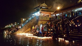 Sống chậm cuối tuần: Cuối năm ở bến đợi sông Thạch Hãn