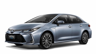 Toyota ra mắt mẫu xe lai Corolla Altis đầu tiên tại Thái Lan