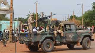 Mali: 53 binh sĩ thiệt mạng trong vụ tấn công nhằm vào doanh trại quân đội ở miền Bắc