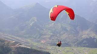 Rơi dù lượn tại Mù Cang Chải, Yên Bái: Phi công bị thương nhẹ, sức khỏe đã ổn định