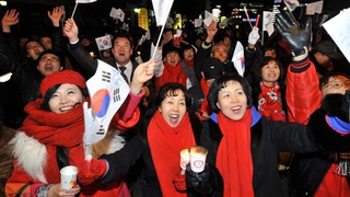 Đa số người dân Hàn Quốc tham gia thăm dò ý kiến mong muốn 'cùng chung sống hòa bình' với Triều Tiên